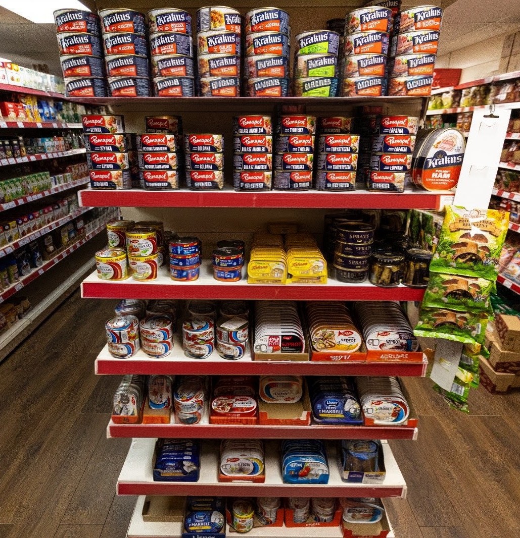 Polish canned meats, tinned fish, pâtés and jars of preserves 3