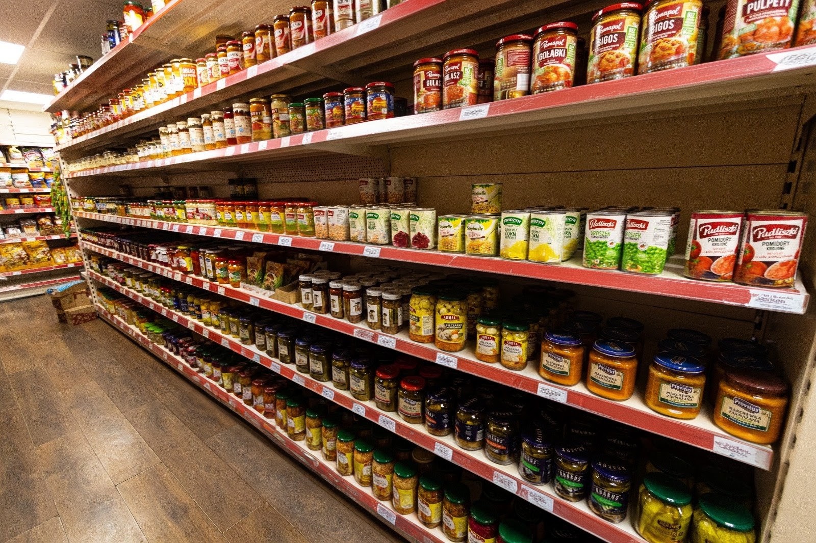 Polish canned meats, tinned fish, pâtés and jars of preserves 1